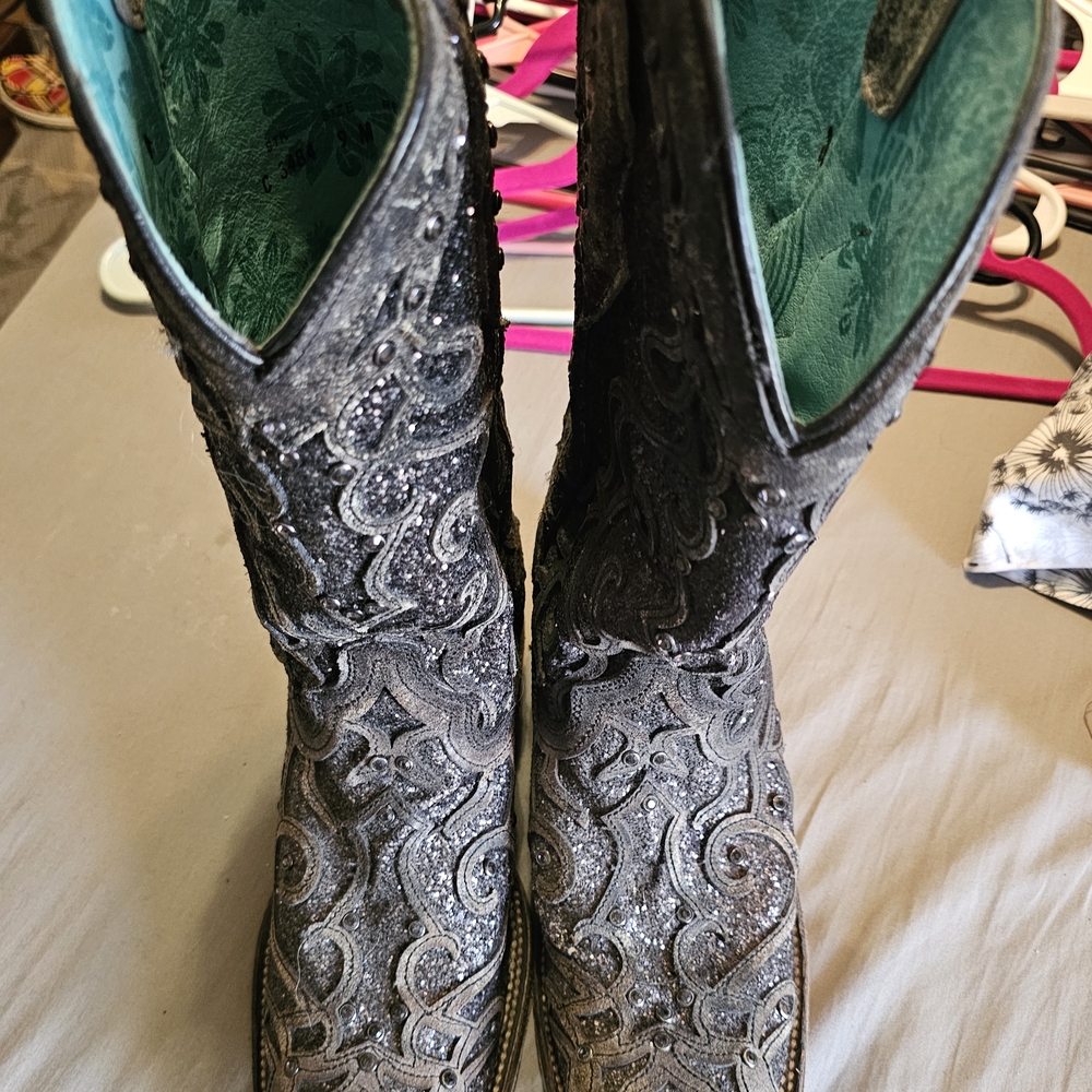 Corral Gray Heeled Boots with Elegant Design